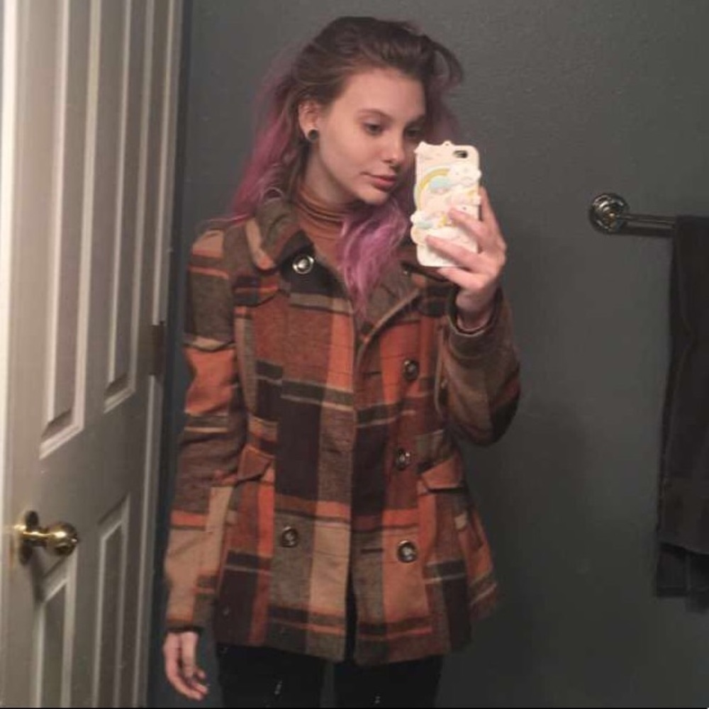 Meet your Posher, Ekovah